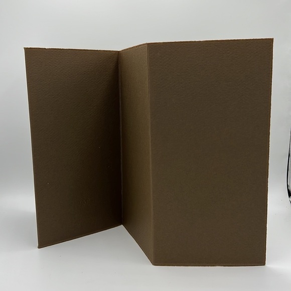 BROWN TRIFOLD CARDBOARD FOLIO PHOTO DISPLAY Brand New - Picture 2 of 8